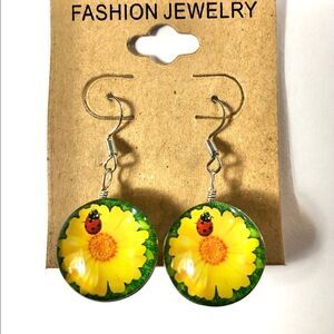 Fashion Jewelry Daisy & Ladybug Earrings (A)75